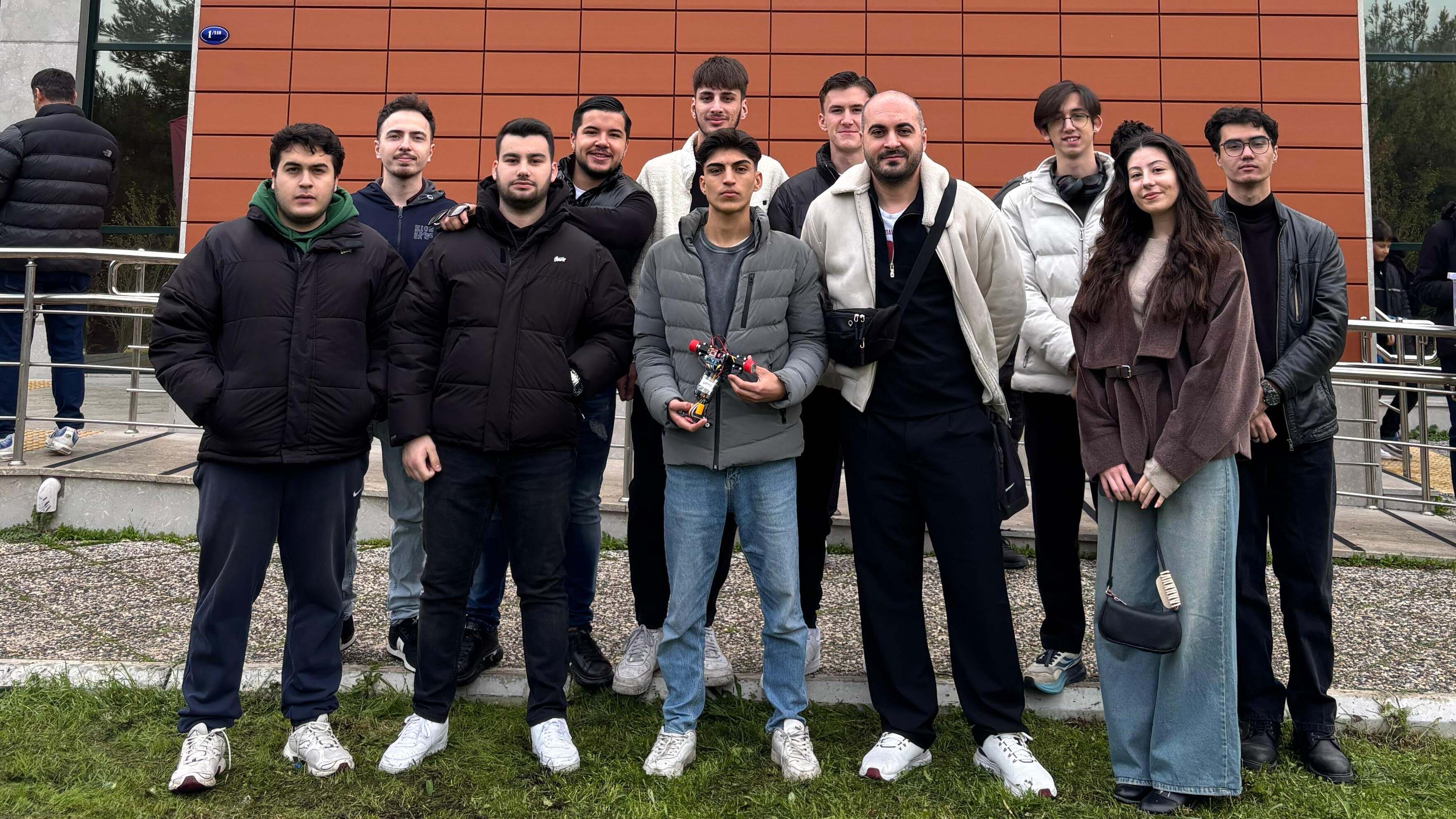 İIZTECH RoboLeague’de Yarıştı